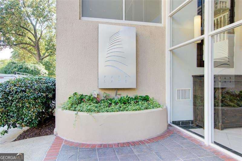 1 bedroom, 1 bathroom, 837 sq ft condominium for sale at 2479 Peachtree Road 304, Atlanta, GA 30305