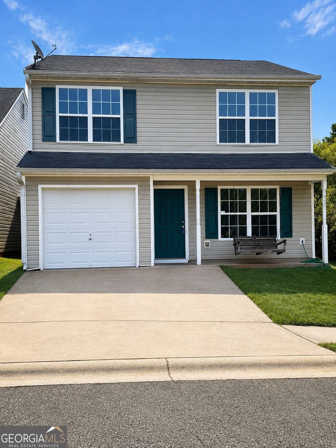 3 bedroom, 2.5 bathroom, 1,404 sq ft townhouse for sale at 500 Jaclyn Circle, Mcdonough, GA 30253