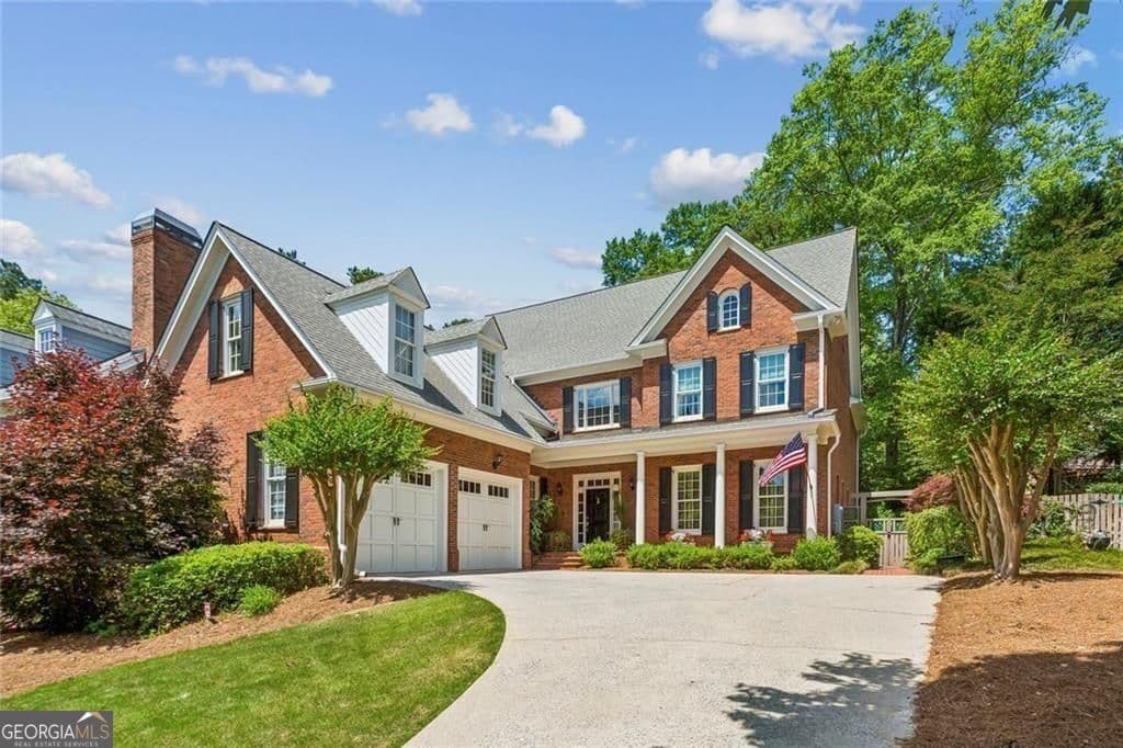 4 bedroom, 3.5 bathroom, 4,236 sq ft single family residence sold at 3460 Paces Ferry Circle, Smyrna, GA 30080