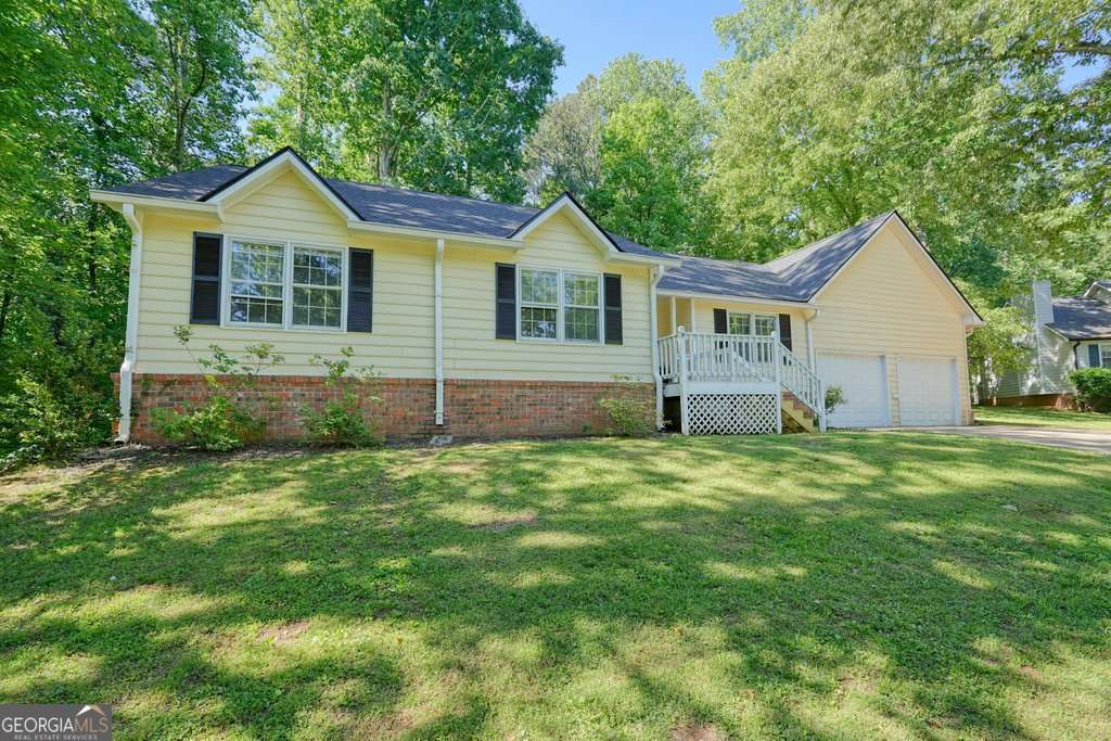 3 bedroom, 2 bathroom, 1,890 sq ft single family residence sold at 1012 Atherton Lane, Woodstock, GA 30189