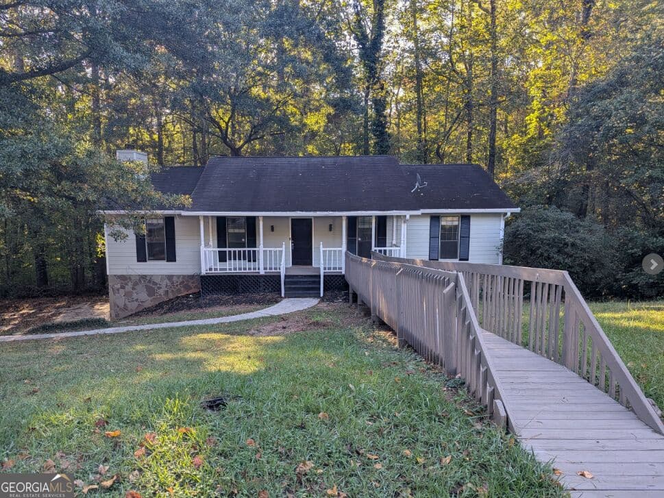 4 bedroom, 3 bathroom, 2,448 sq ft single family residence for sale at 664 River Bend Drive, Jonesboro, GA 30238