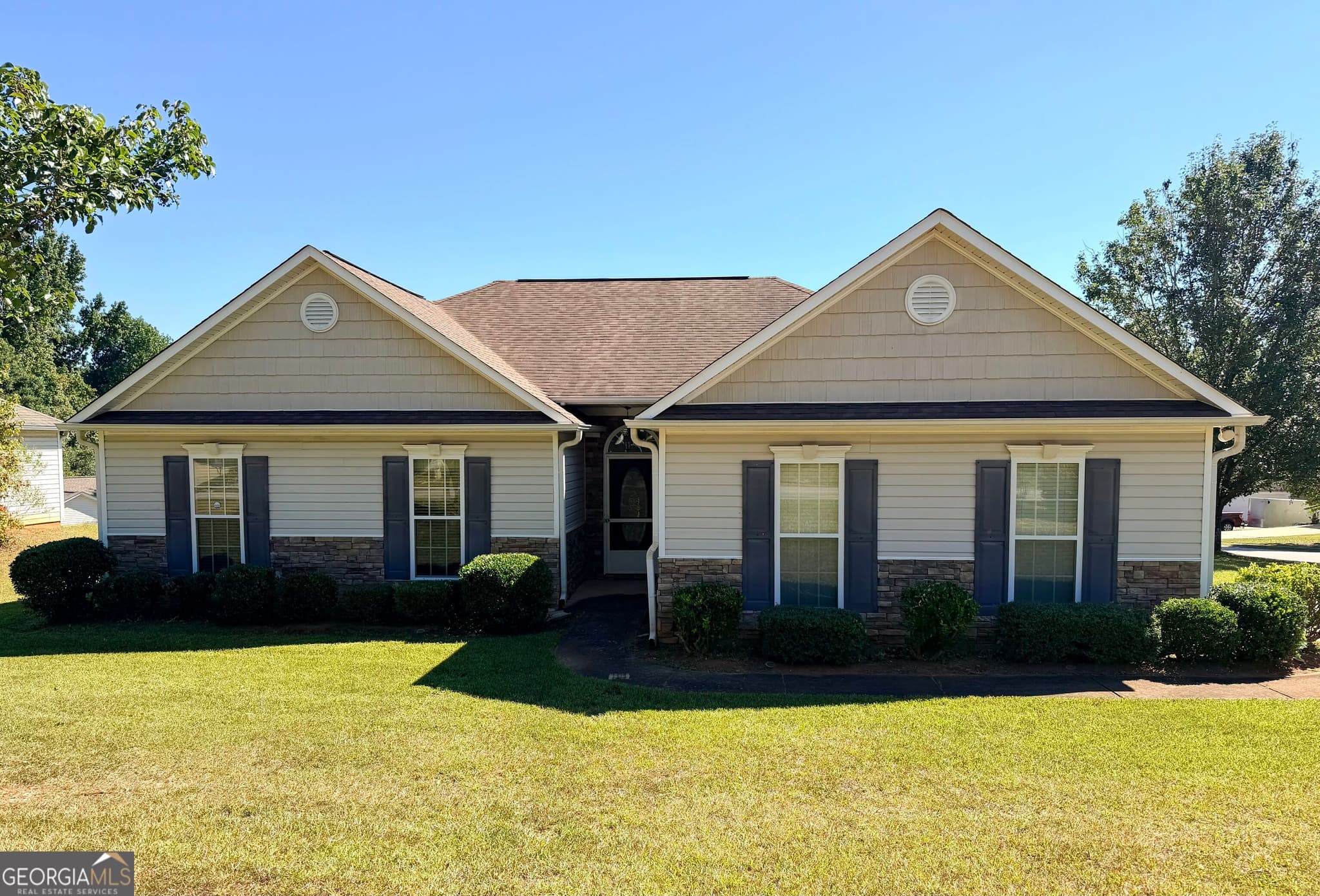 4 bedroom, 2 bathroom, 1,663 sq ft single family residence for sale at 100 Deer Creek Drive, Lagrange, GA 30240