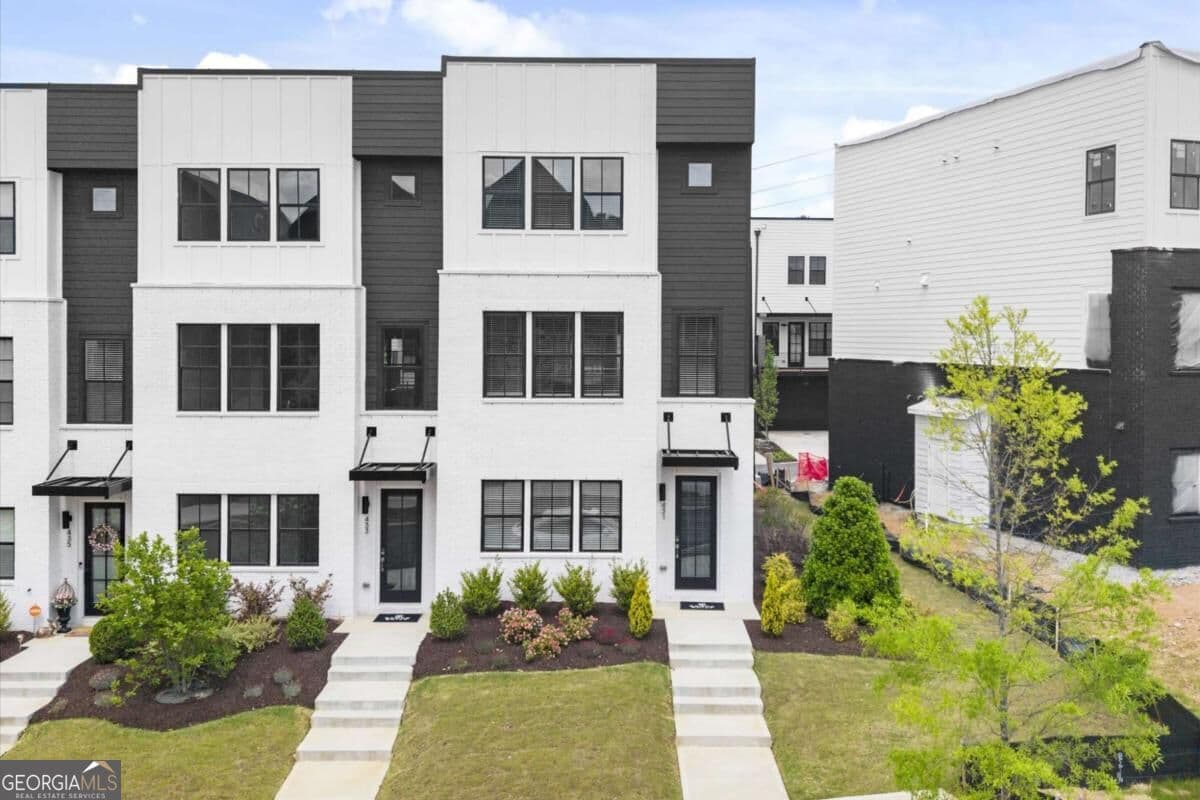 4 bedroom, 3.5 bathroom townhouse for sale at 431 Mezzo Lane 84, Alpharetta, GA 30009