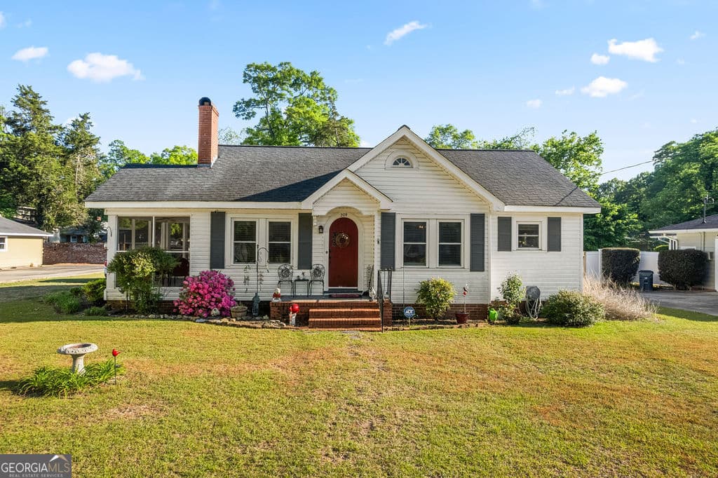 2 bedroom, 1 bathroom, 1,020 sq ft single family residence sold at 209 W Fairmount Avenue, Cedartown, GA 30125