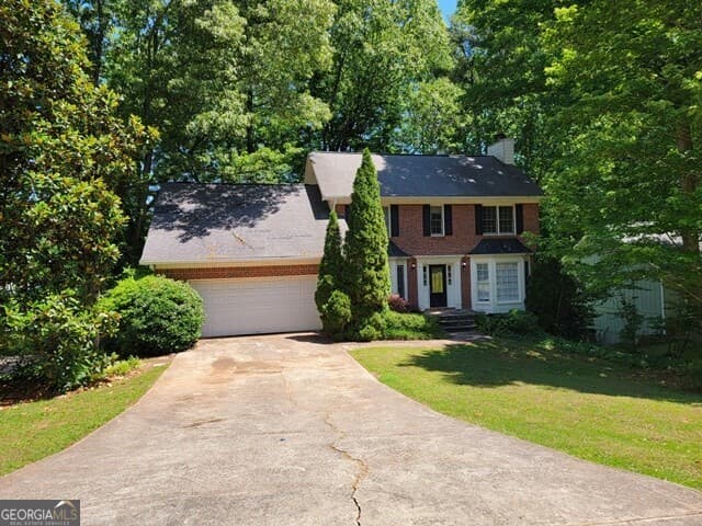 5 bedroom, 3.5 bathroom, 3,110 sq ft single family residence sold at 8541 Birch Hollow Drive, Roswell, GA 30076