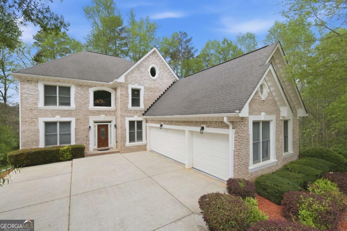 5 bedroom, 4.5 bathroom, 4,995 sq ft single family residence sold at 2981 Cadbury Trail, Snellville, GA 30039
