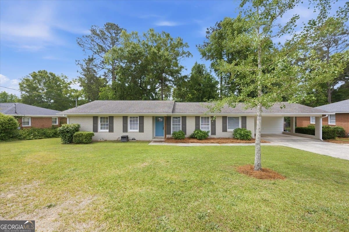 3 bedroom, 2 bathroom, 2,099 sq ft single family residence sold at 4648 Timberlane Drive, Macon, GA 31210