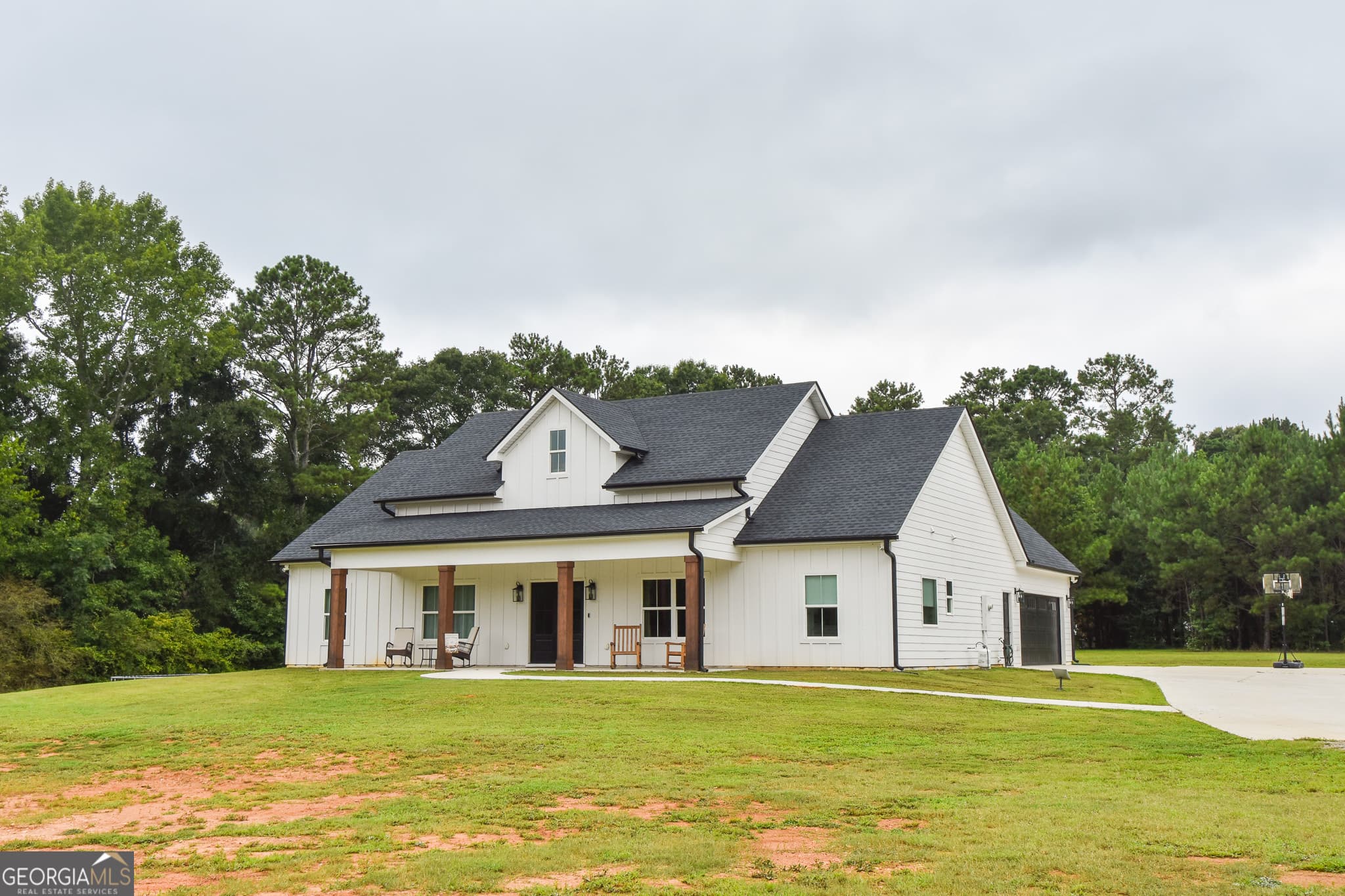 4 bedroom, 3 bathroom, 2,294 sq ft single family residence for sale at 4355 Ga Highway 109, Molena, GA 30258