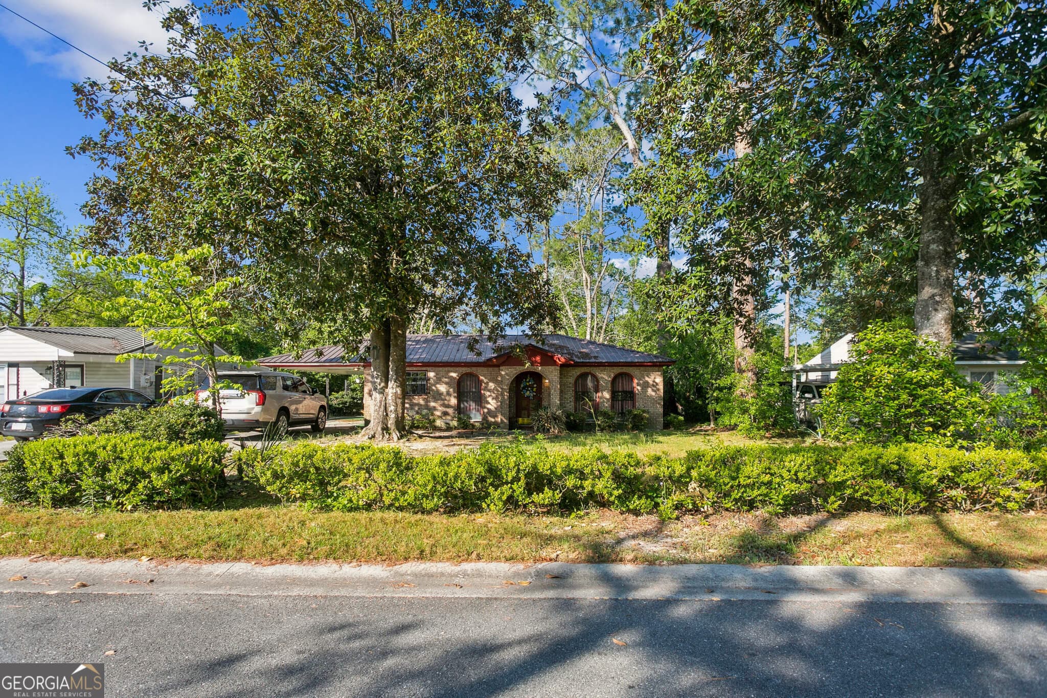3 bedroom, 2 bathroom, 1,394 sq ft single family residence sold at 1405 Bunche Street, Waycross, GA 31501