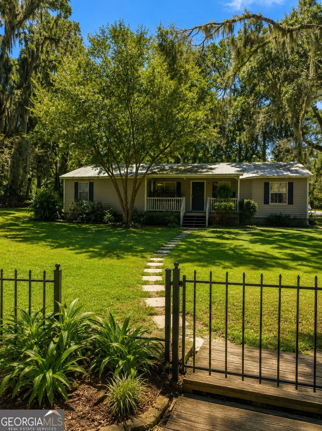 4 bedroom, 2 bathroom, 1,680 sq ft manufactured home,single family residence for sale at 165 Jessica Lane, Brunswick, GA 31525