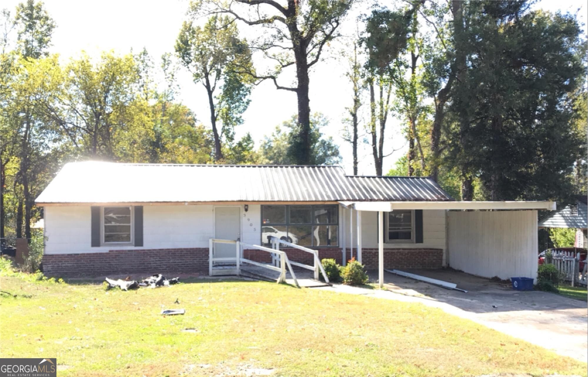 3 bedroom, 1 bathroom, 1,059 sq ft single family residence for sale at 3905 Tyler Drive, Macon, GA 31206