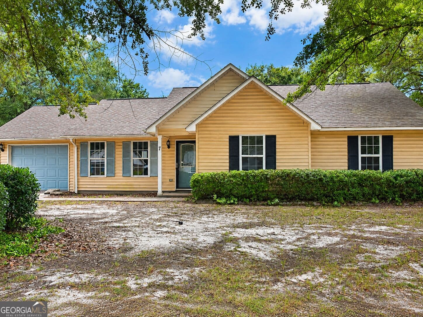 3 bedroom, 2 bathroom, 1,432 sq ft single family residence for sale at 7 Oak Ridge Circle, Rincon, GA 31326