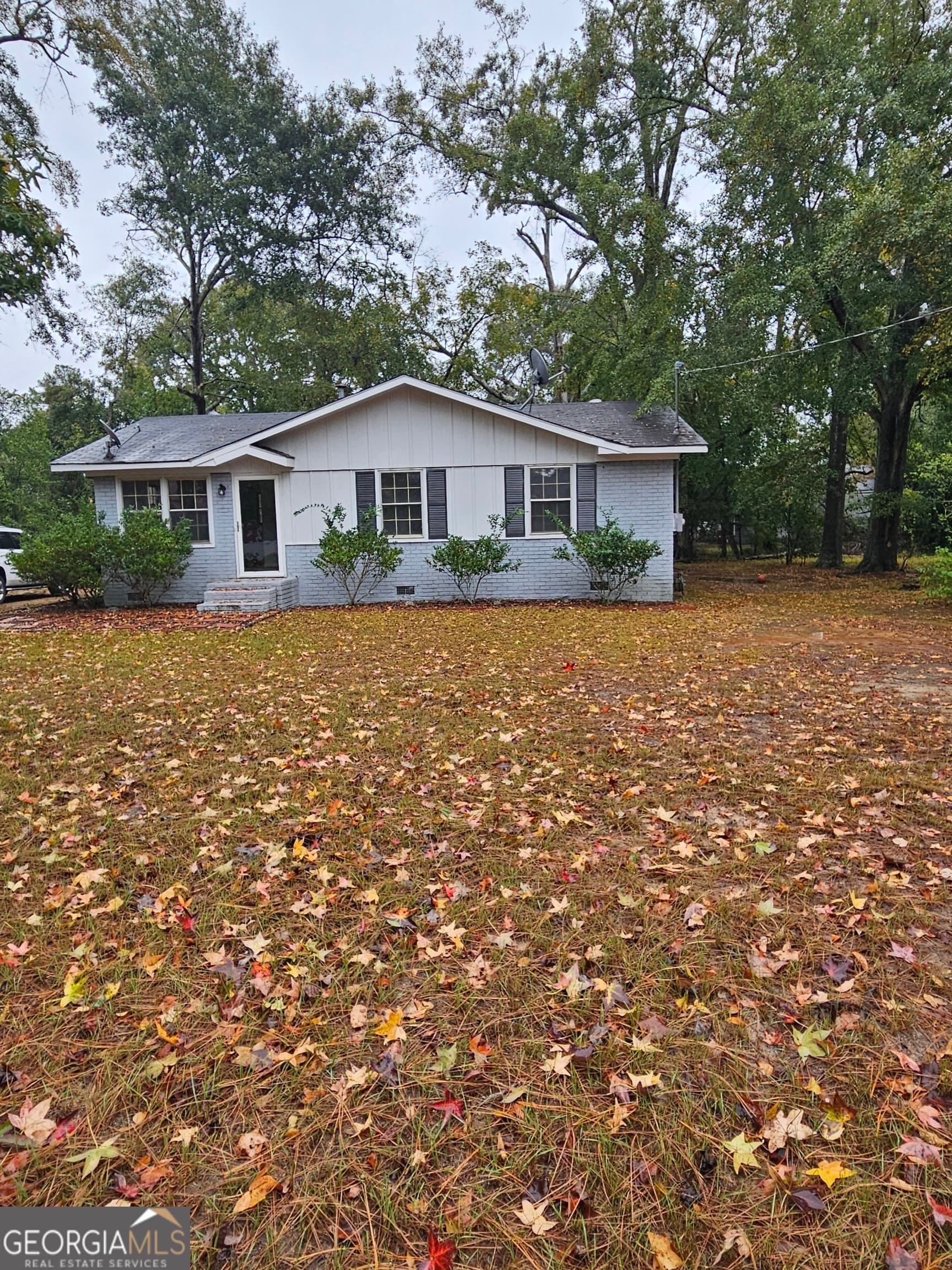 3 bedroom, 1 bathroom single family residence sold at 836 Mimosa Drive, Louisville, GA 30434