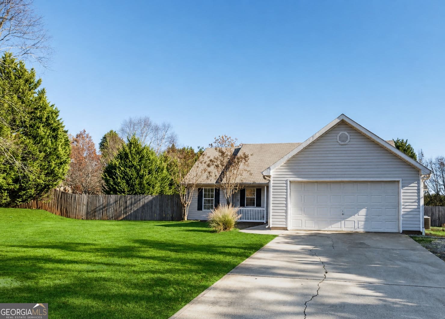 3 bedroom, 2 bathroom, 1,440 sq ft single family residence sold at 524 Leguin Mill Road, Locust Grove, GA 30248