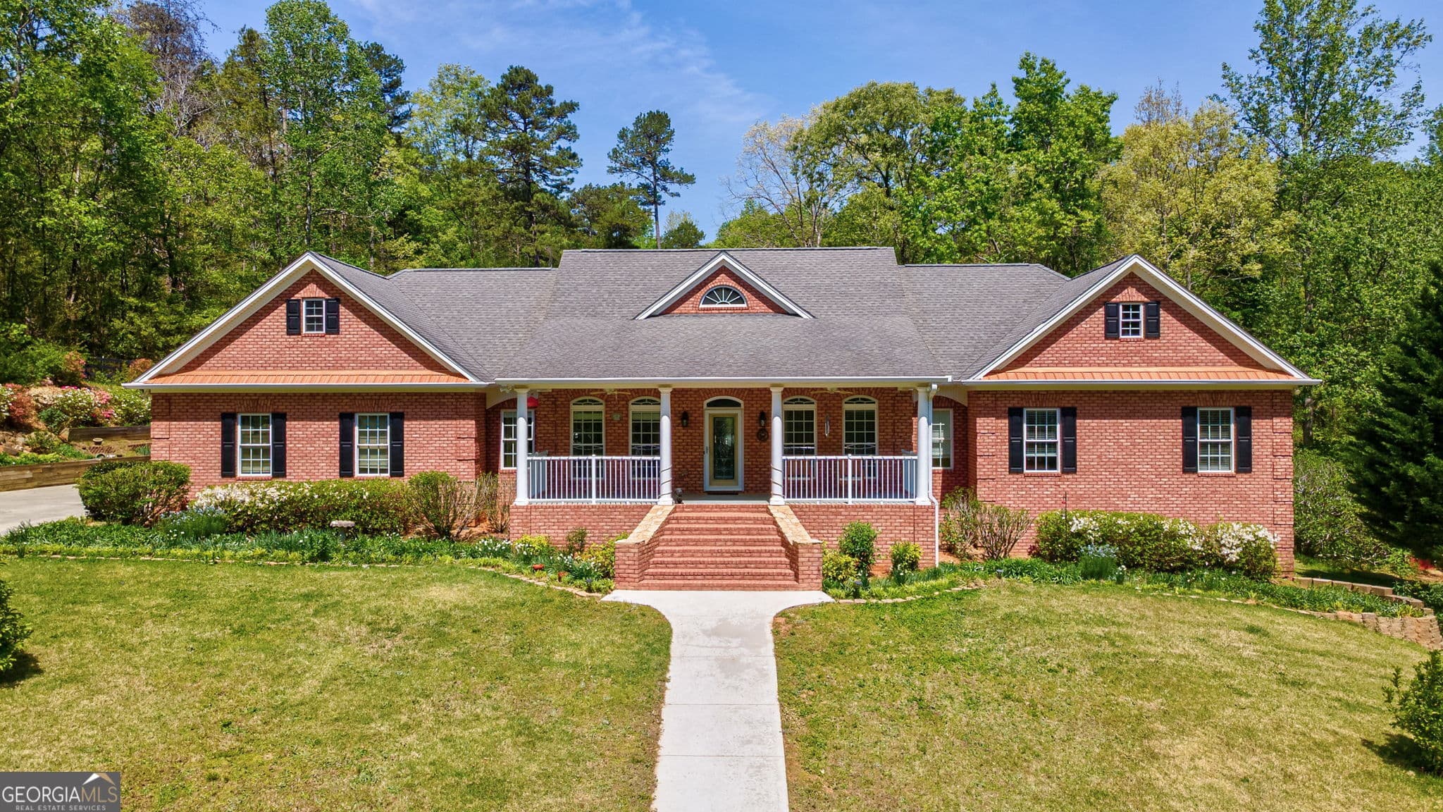6 bedroom, 4.5 bathroom, 4,346 sq ft single family residence sold at 175 Dogwood Drive, Commerce, GA 30529