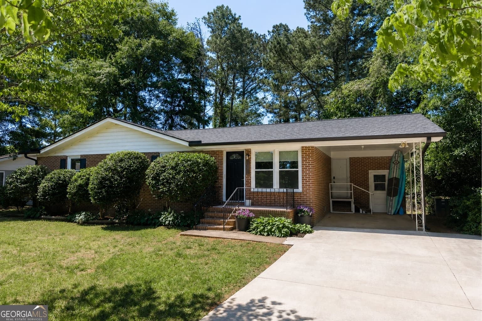 3 bedroom, 2 bathroom, 1,404 sq ft single family residence sold at 145 Pineview Drive, Athens, GA 30606