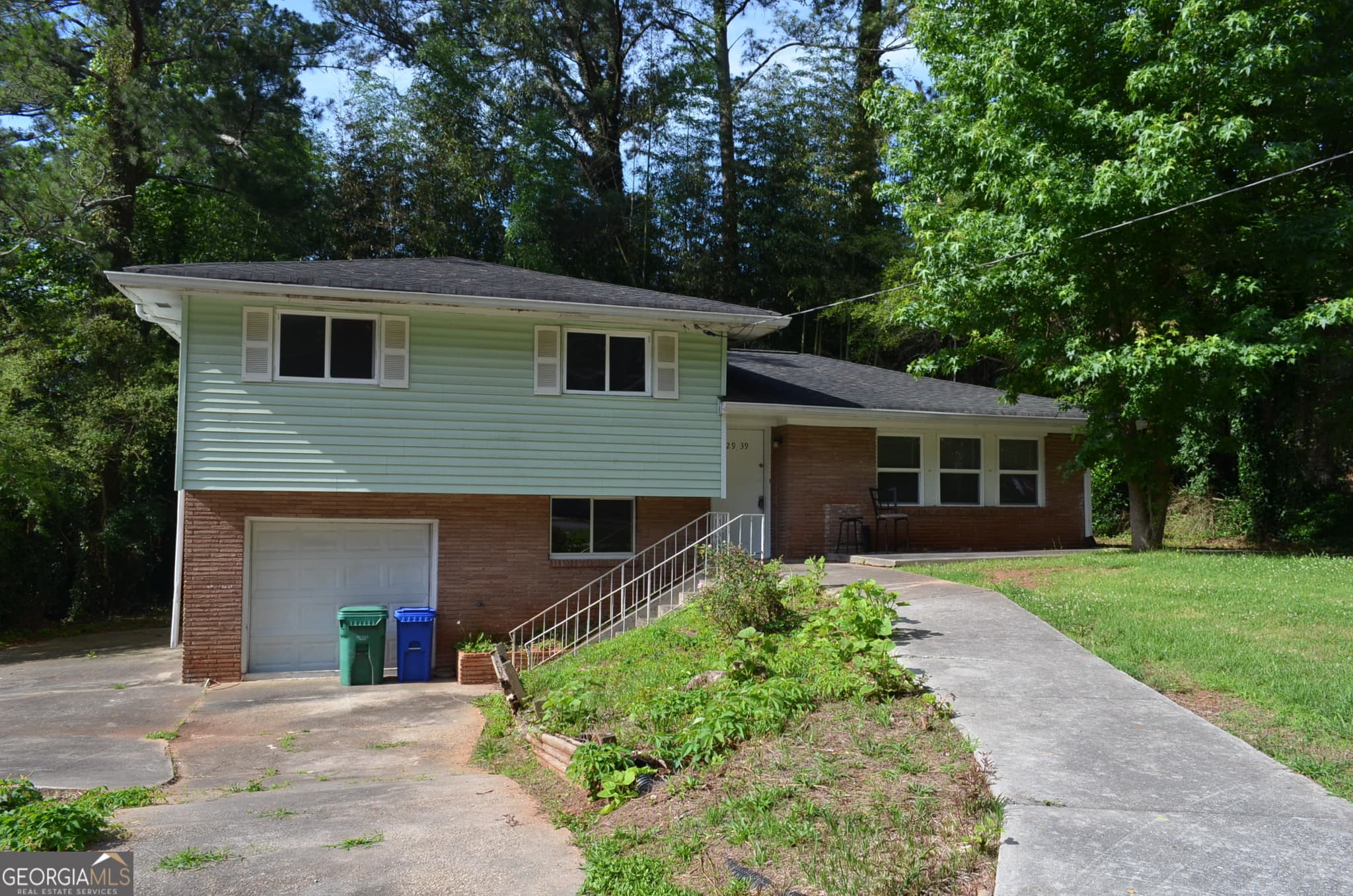 3 bedroom, 2 bathroom, 1,486 sq ft single family residence sold at 2939 Flat Shoals Road, Decatur, GA 30034