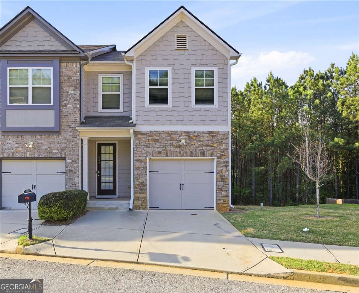 3 bedroom, 2.5 bathroom, 1,284 sq ft townhouse sold at 1000 Belfry Terrace, Fairburn, GA 30213