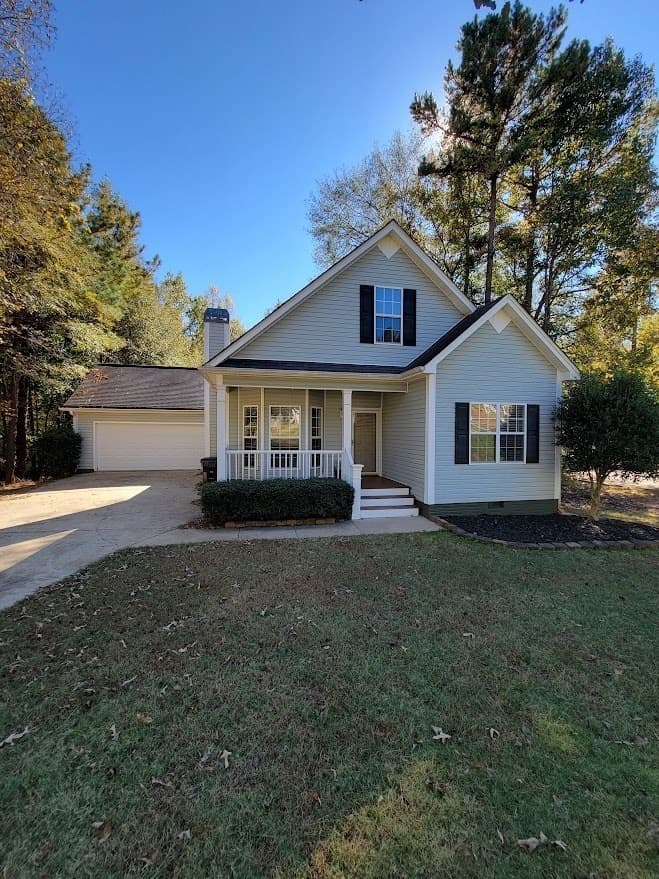 4 bedroom, 2 bathroom, 2,064 sq ft single family residence for rent at 435 Southridge, Senoia, GA 30276 for $2,400 a month
