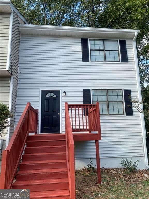 4 bedroom, 2.5 bathroom, 1,540 sq ft townhouse for sale at 7010 Oakhill Circle, Austell, GA 30168