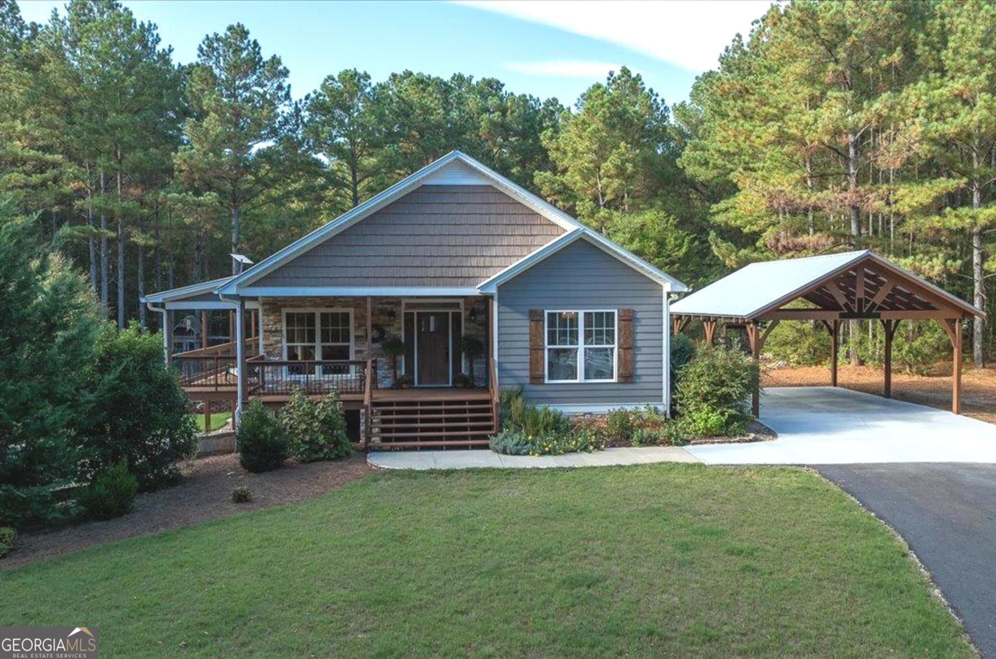3 bedroom, 3 bathroom, 1,873 sq ft single family residence under contract at 372 Salem Church Road, Lexington, GA 30648