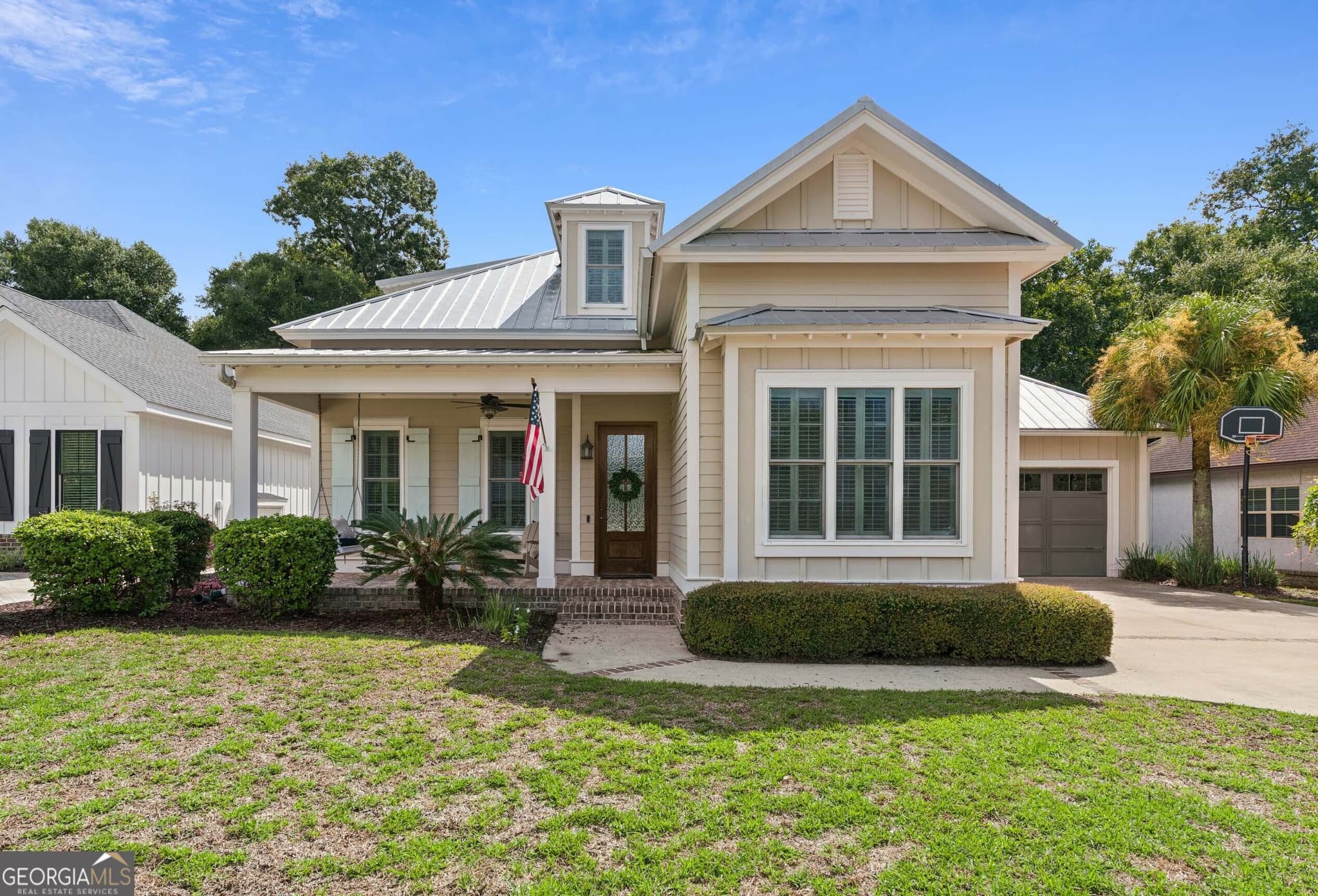 5 bedroom, 3 bathroom, 2,723 sq ft single family residence for sale at 180 Township Bluff Circle, St. Simons, GA 31522