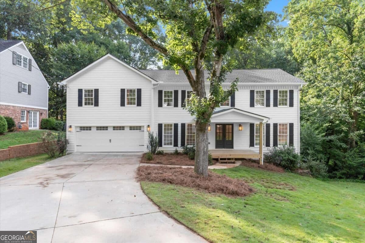 5 bedroom, 4.5 bathroom, 4,184 sq ft single family residence for sale at 5177 Riverhill Road, Marietta, GA 30068