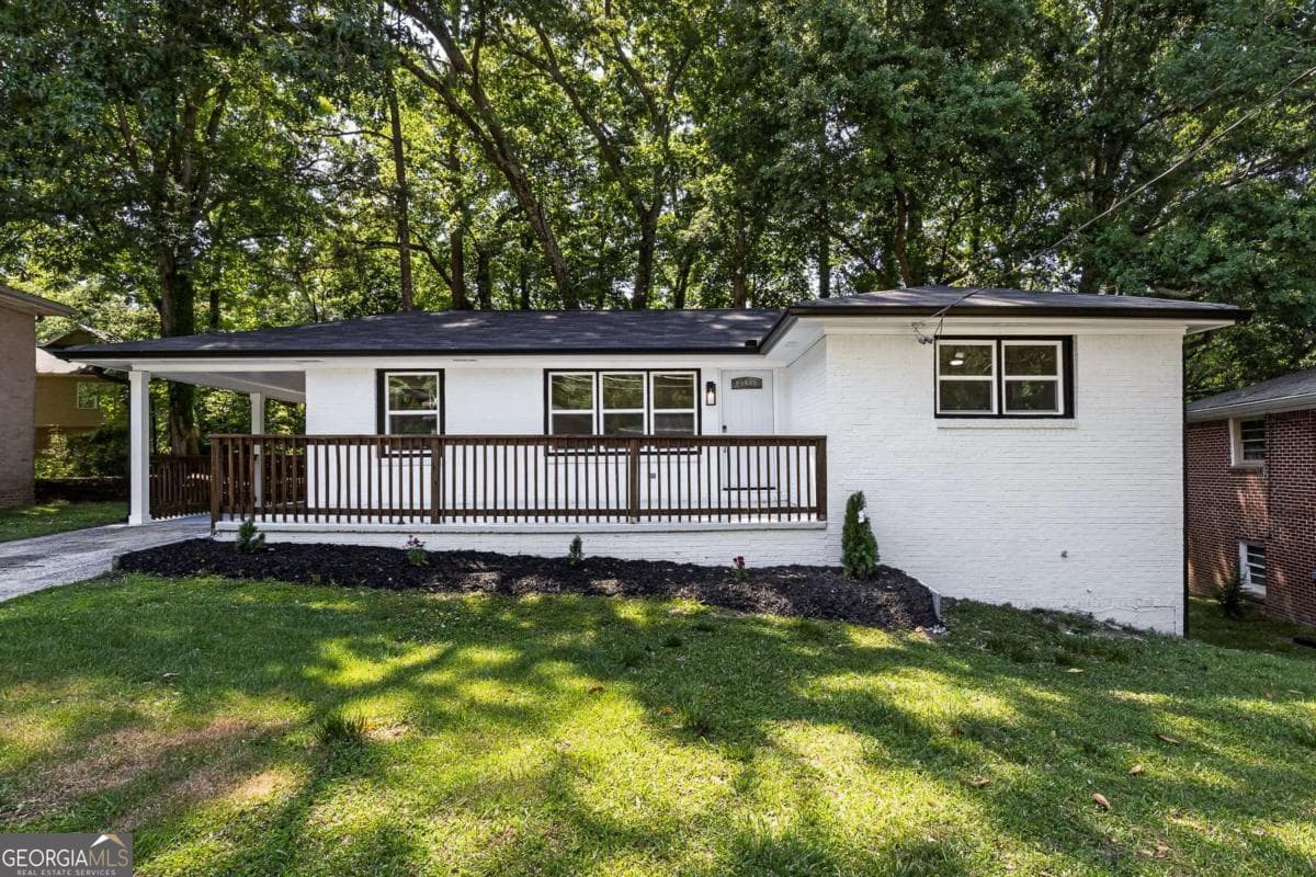 5 bedroom, 2 bathroom, 1,023 sq ft single family residence sold at 202 Oakcliff Court, Atlanta, GA 30331
