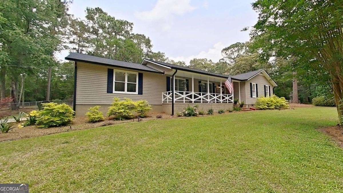 3 bedroom, 2 bathroom, 1,716 sq ft single family residence under contract at 326 Brentwood Drive, Thomasville, GA 31792