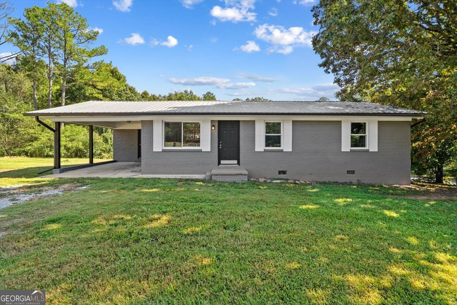 3 bedroom, 1.5 bathroom, 1,075 sq ft single family residence for sale at 239 Mountain View Circle, Chatsworth, GA 30705