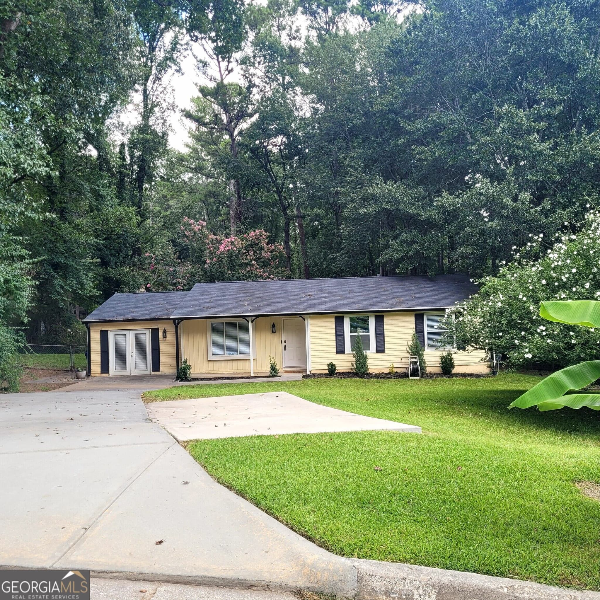 3 bedroom, 2 bathroom, 1,524 sq ft single family residence for sale at 3286 Tasman Court, Lithonia, GA 30038