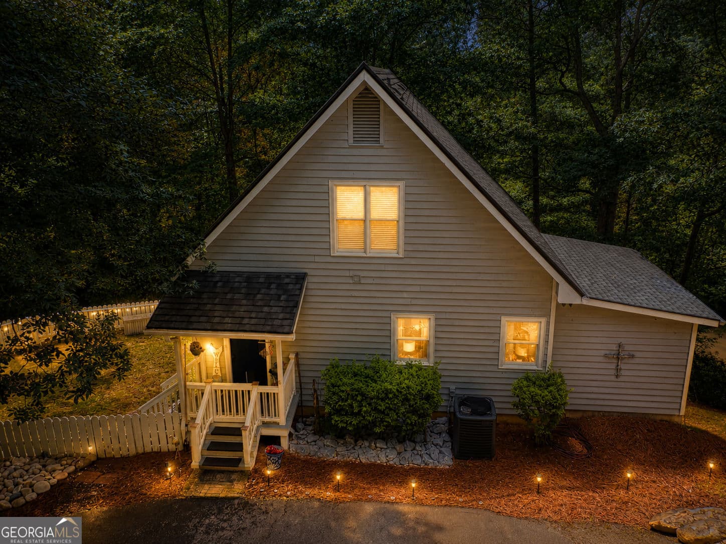 4 bedroom, 3 bathroom, 3,282 sq ft single family residence for sale at 190 Raintree Court, Demorest, GA 30535