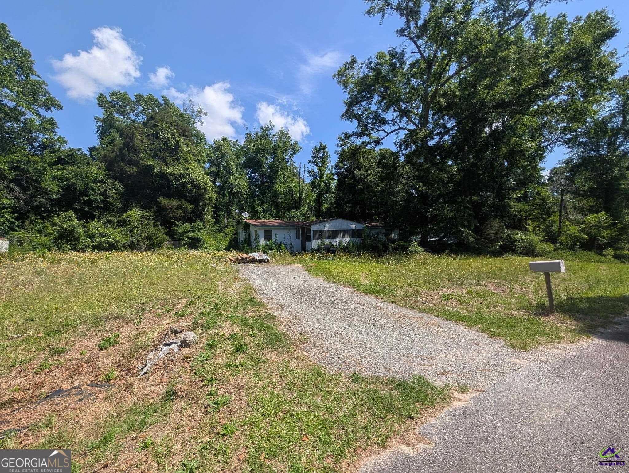 3 bedroom, 2 bathroom manufactured home,single family residence sold at 304 Little Farm Lane, Kathleen, GA 31047