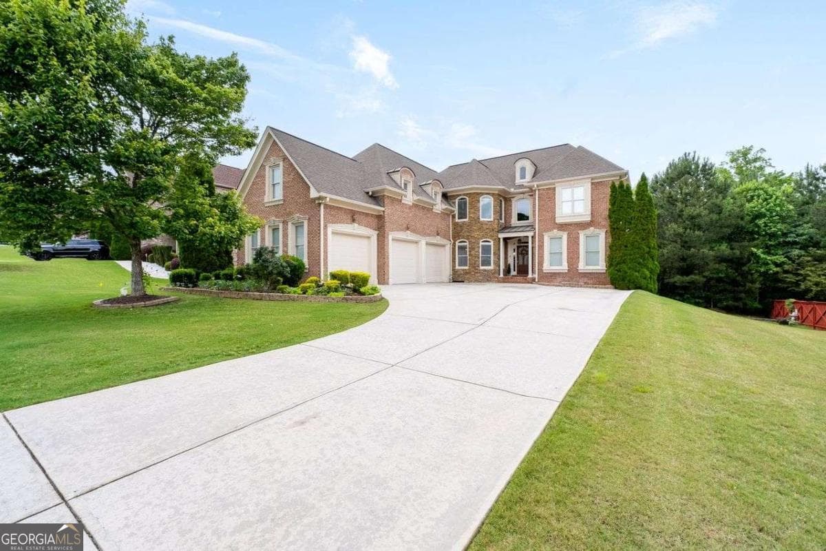 5 bedroom, 5.5 bathroom, 6,739 sq ft single family residence sold at 4407 Bridgehaven Drive, Snellville, GA 30039