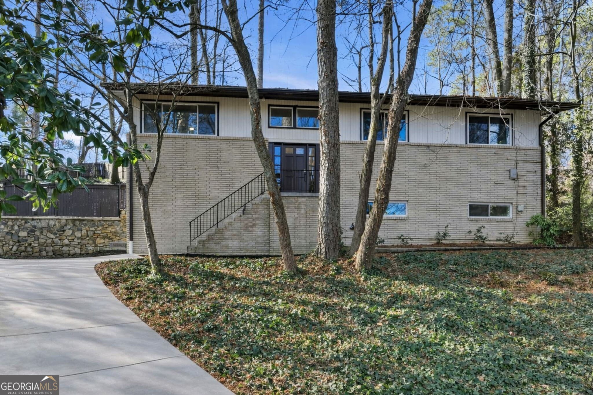 4 bedroom, 3 bathroom, 2,516 sq ft single family residence sold at 1583 Nantahalla Drive, Atlanta, GA 30329