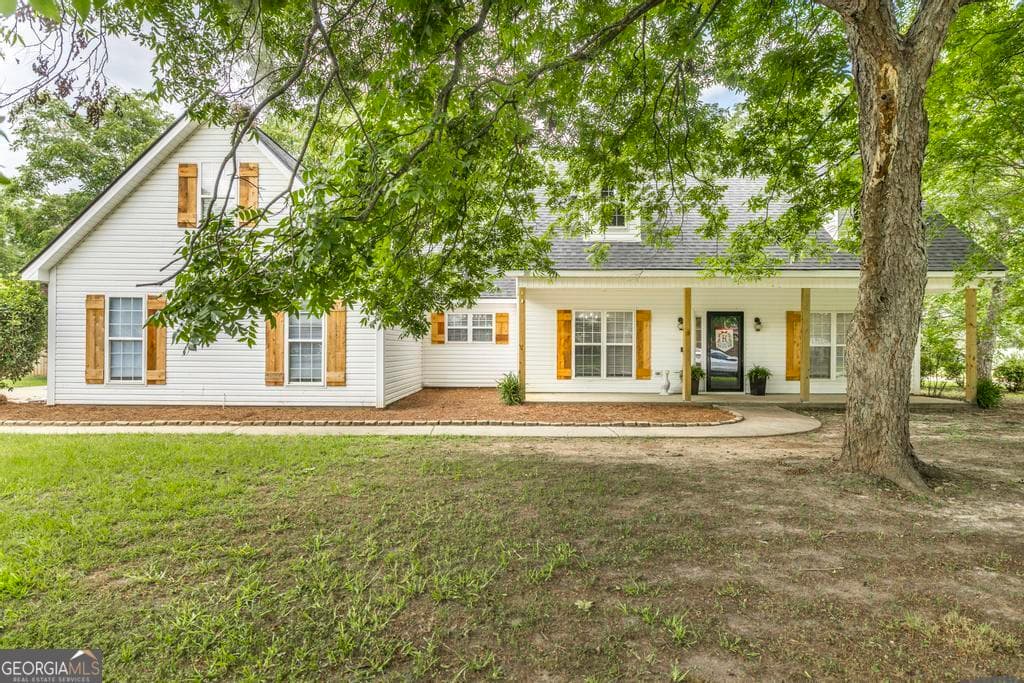 4 bedroom, 2 bathroom, 2,476 sq ft single family residence sold at 99 Duke Lane, Kathleen, GA 31047