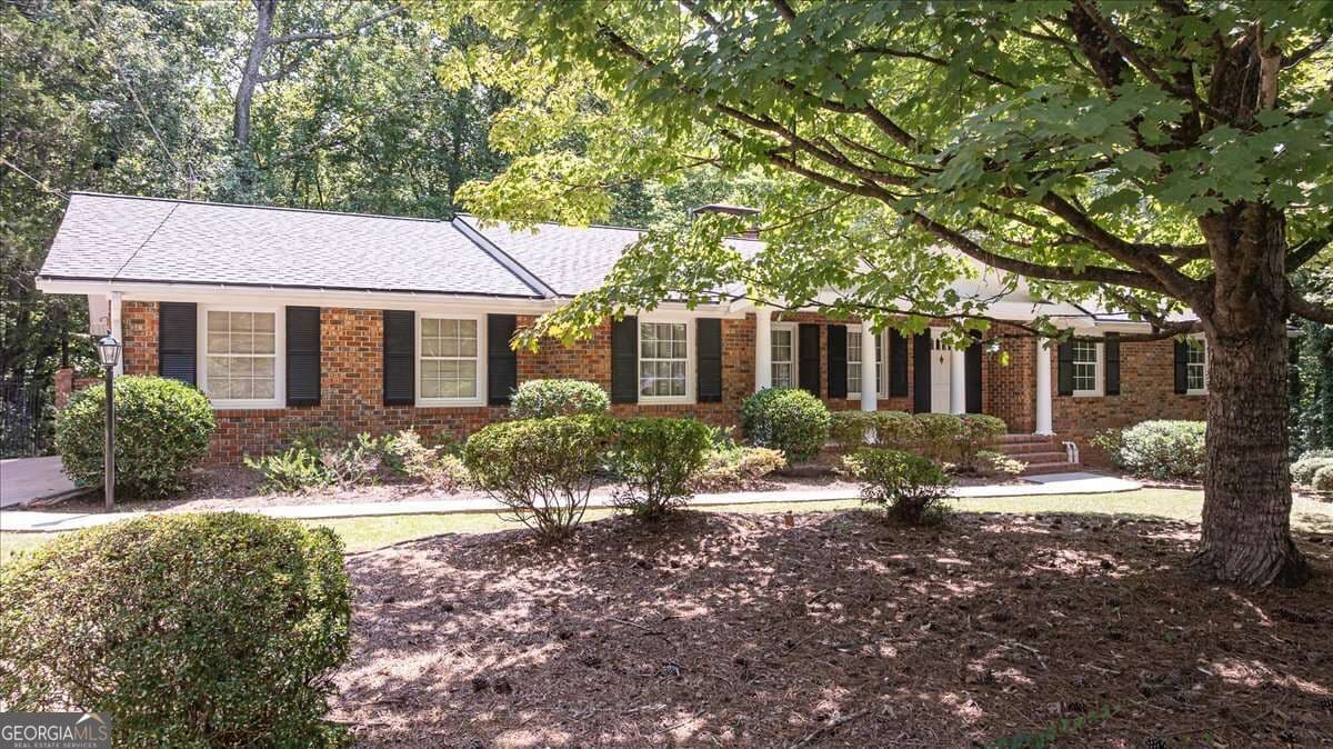 4 bedroom, 3 bathroom, 4,176 sq ft single family residence for sale at 541 Woodland Road, Elberton, GA 30635