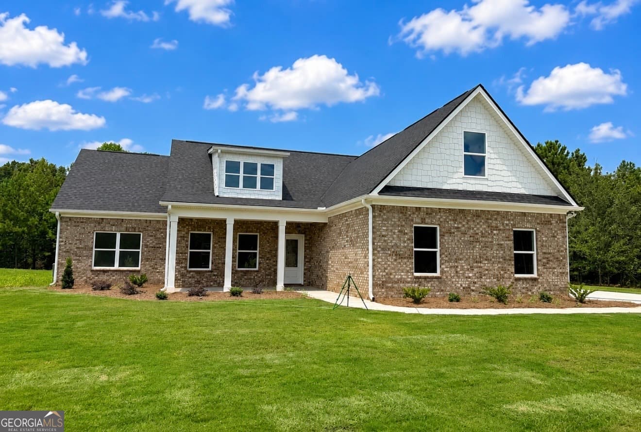 4 bedroom, 2 bathroom, 2,058 sq ft single family residence for sale at 1320 Sycamore Circle, Griffin, GA 30224