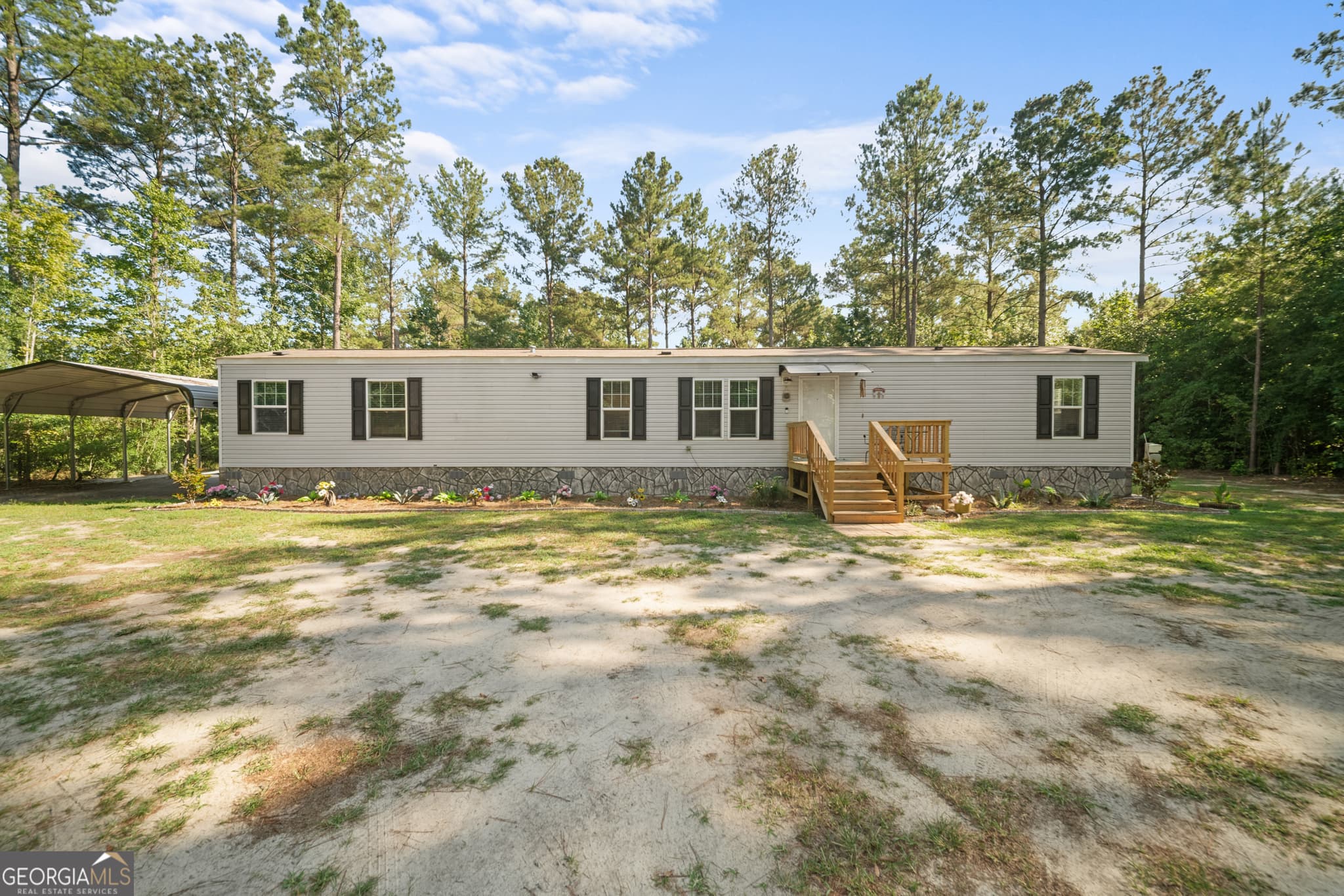 3 bedroom, 2 bathroom, 1,280 sq ft single family residence for sale at 138 Loblolly Court, Newington, GA 30446