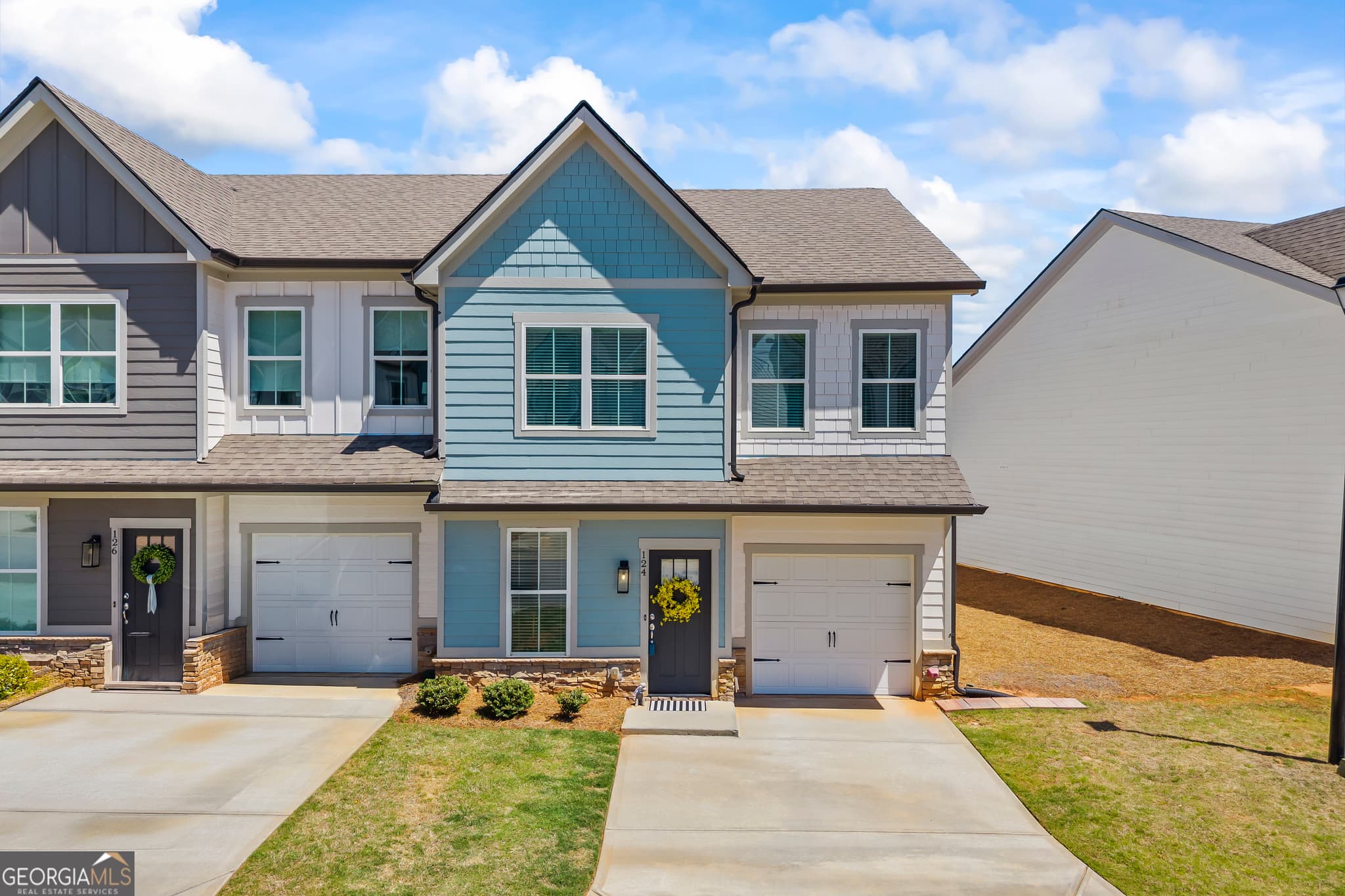 3 bedroom, 2.5 bathroom, 1,662 sq ft townhouse for sale at 124 Magnolia Place, Homer, GA 30547