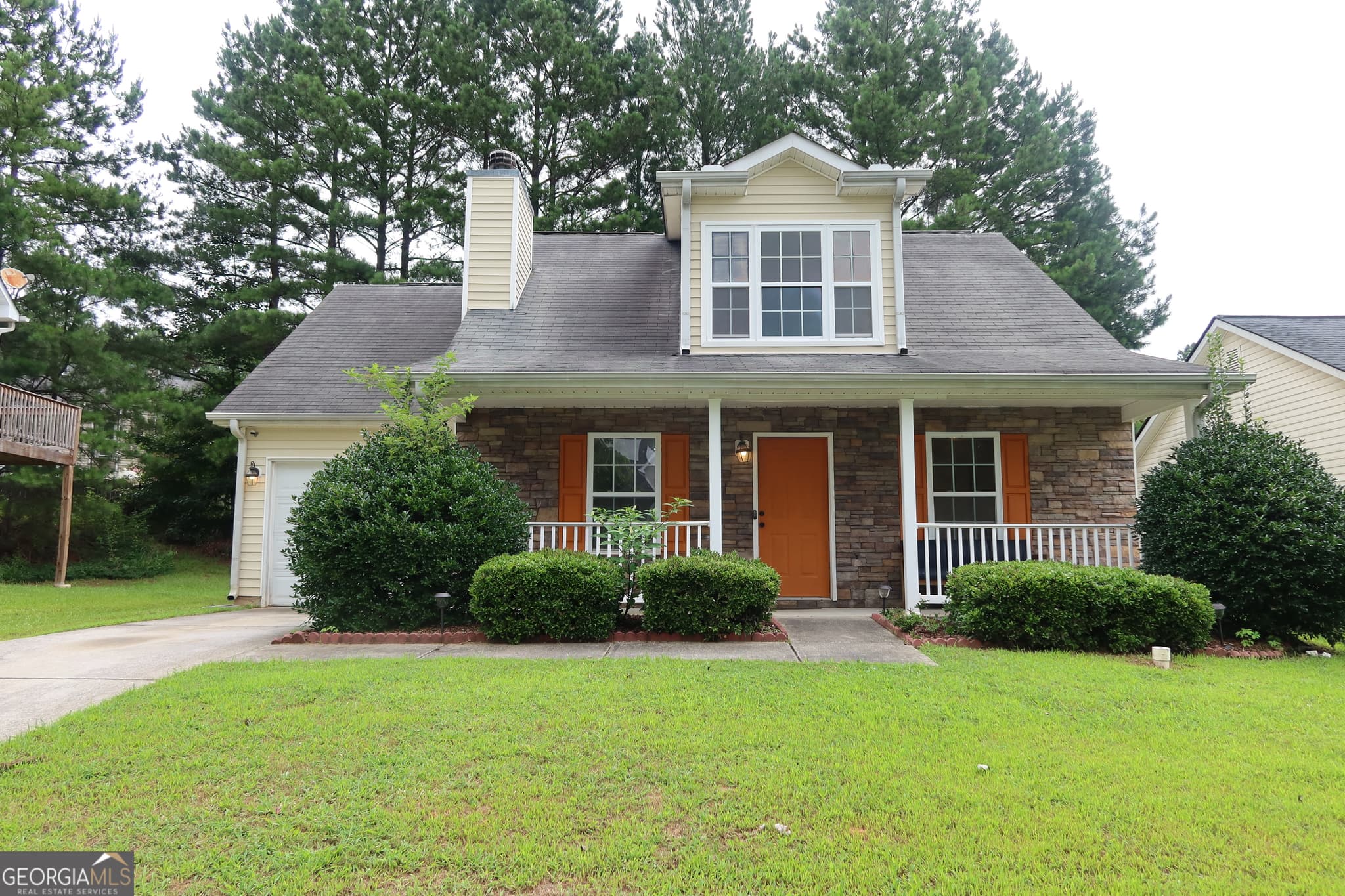 3 bedroom, 2 bathroom, 1,821 sq ft single family residence for sale at 306 Breeze Meadow, Fairburn, GA 30213