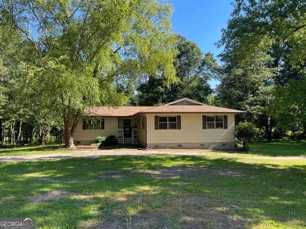 4 bedroom, 2 bathroom, 1,803 sq ft single family residence for sale at 1071 Dials Mill SPUR, Statham, GA 30666