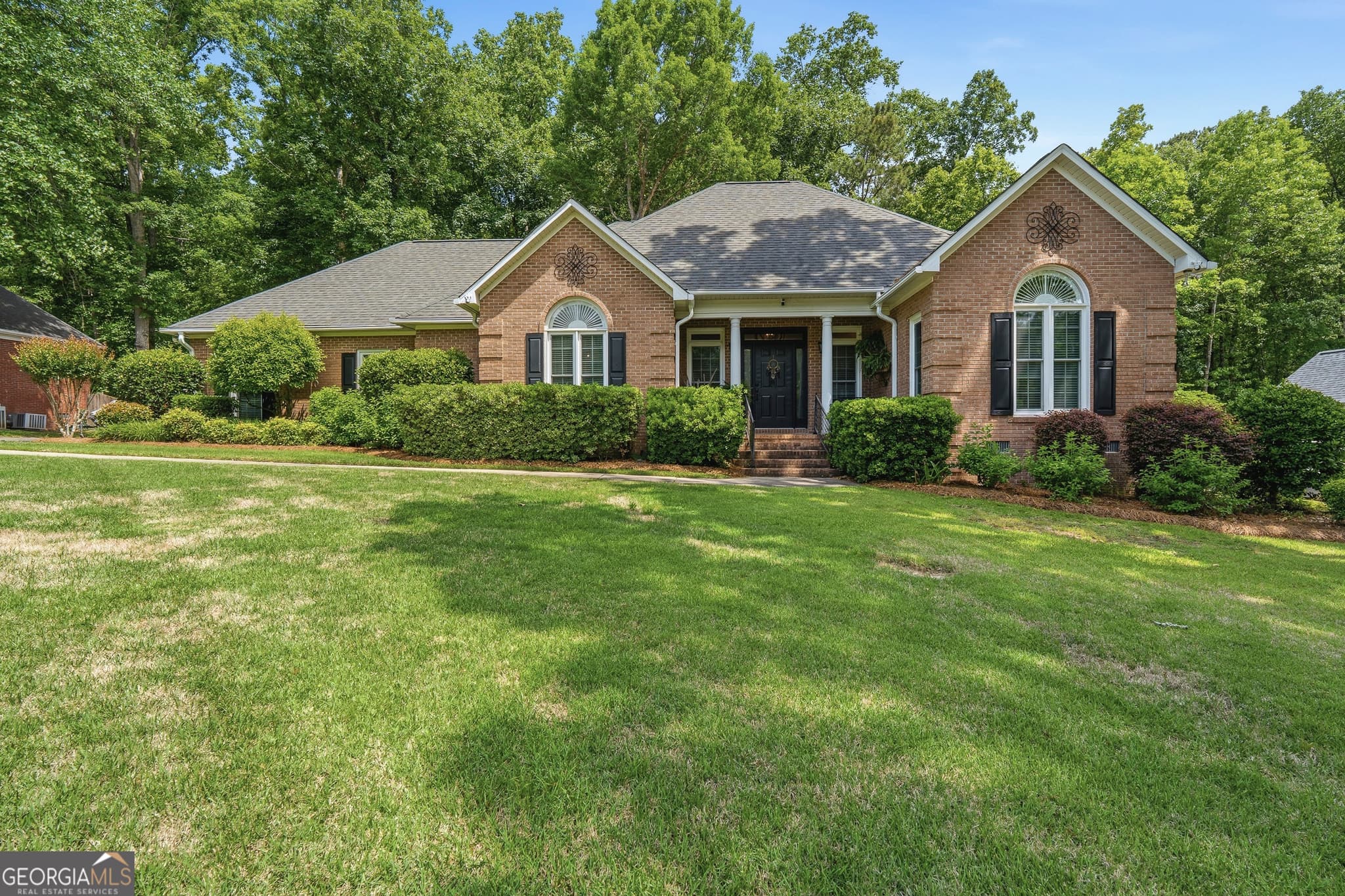 3 bedroom, 2 bathroom, 2,438 sq ft single family residence sold at 149 Cambridge Way, Macon, GA 31220