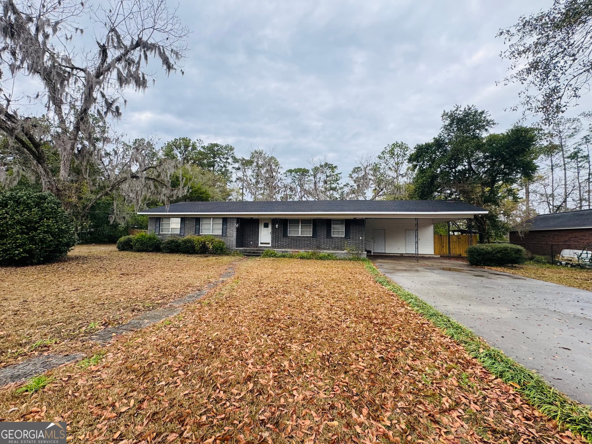 4 bedroom, 2 bathroom, 1,500 sq ft single family residence sold at 106 Pinehurst Drive, Blackshear, GA 31516