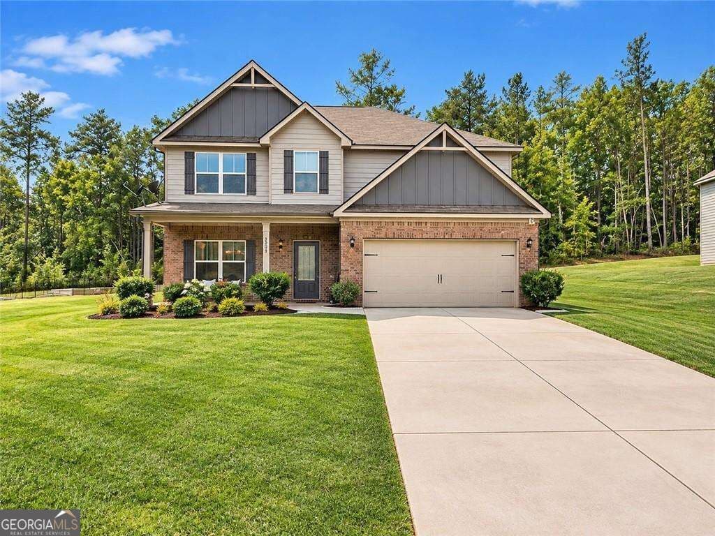 5 bedroom, 3 bathroom, 2,716 sq ft single family residence for sale at 2009 River Falls Drive, Griffin, GA 30223