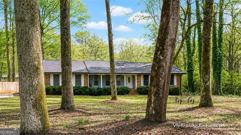 3 bedroom, 2 bathroom, 1,940 sq ft single family residence for sale at 2329 Valley Way, Snellville, GA 30078