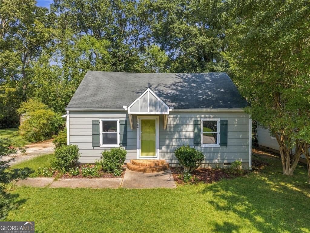 2 bedroom, 1.5 bathroom, 1,488 sq ft single family residence for rent at 1666 May Avenue, Atlanta, GA 30316 for $2,600 a month