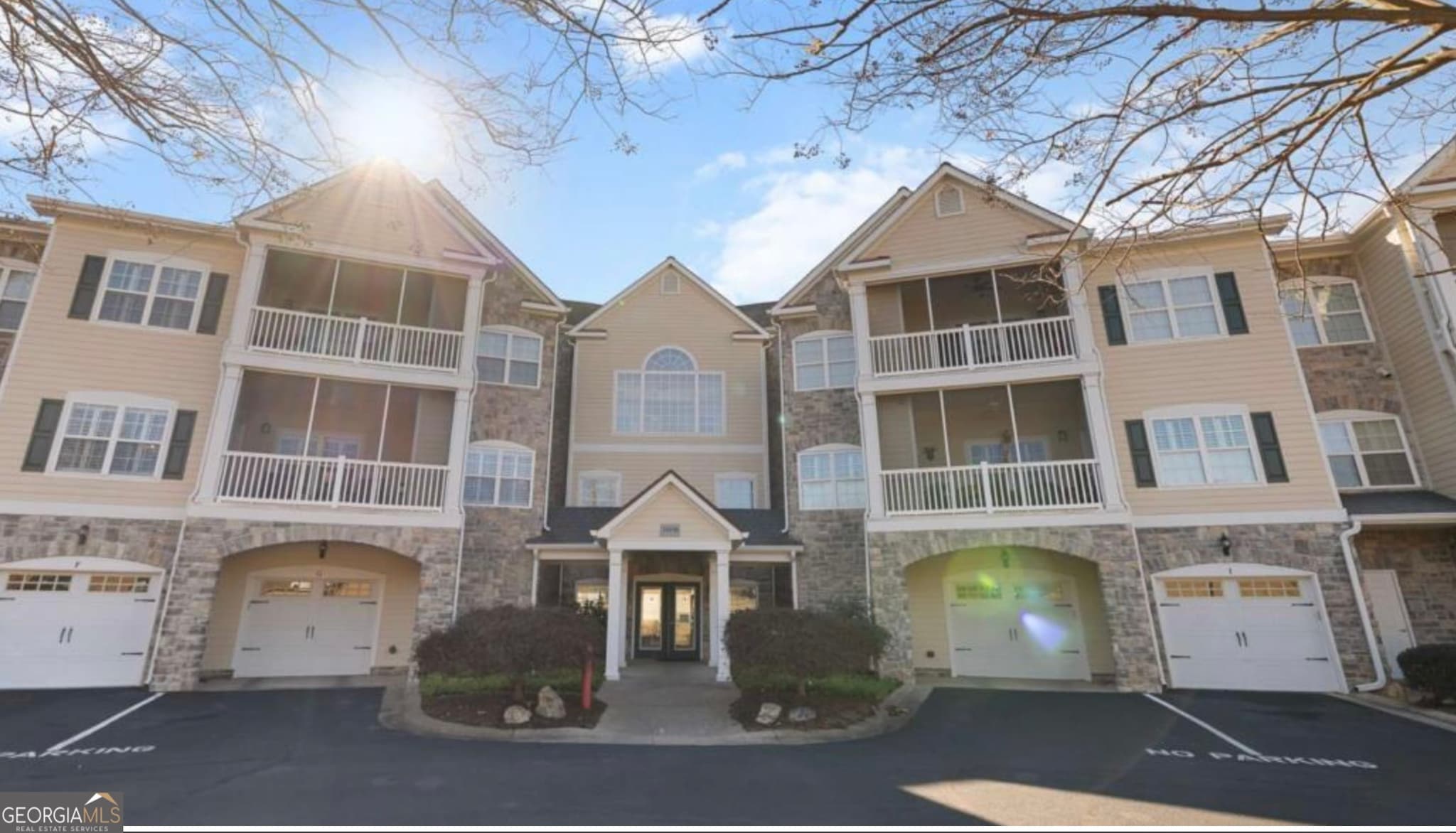 1 bedroom, 1.5 bathroom, 929 sq ft condominium sold at 2310 Village Boulevard, Rome, GA 30161