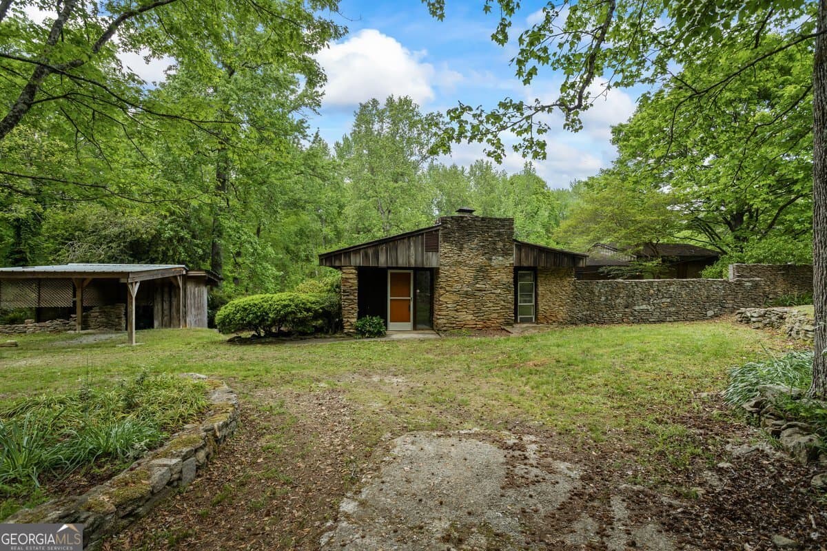 3 bedroom, 2.5 bathroom, 1,846 sq ft single family residence sold at 5493 Alexanders Lake Road, Stockbridge, GA 30281