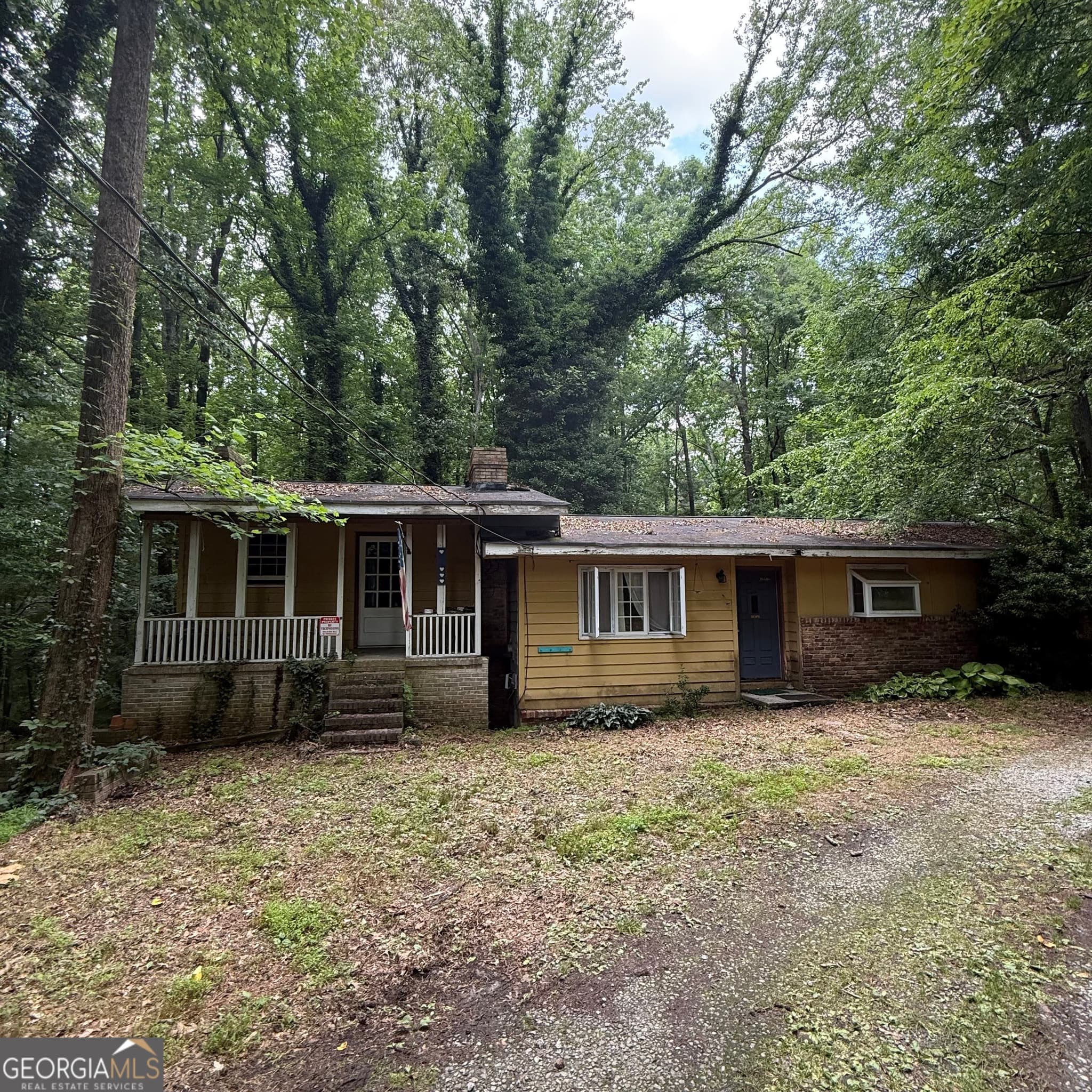 4 bedroom, 2 bathroom, 1,376 sq ft single family residence sold at 1862 Forrest Road, Lawrenceville, GA 30043